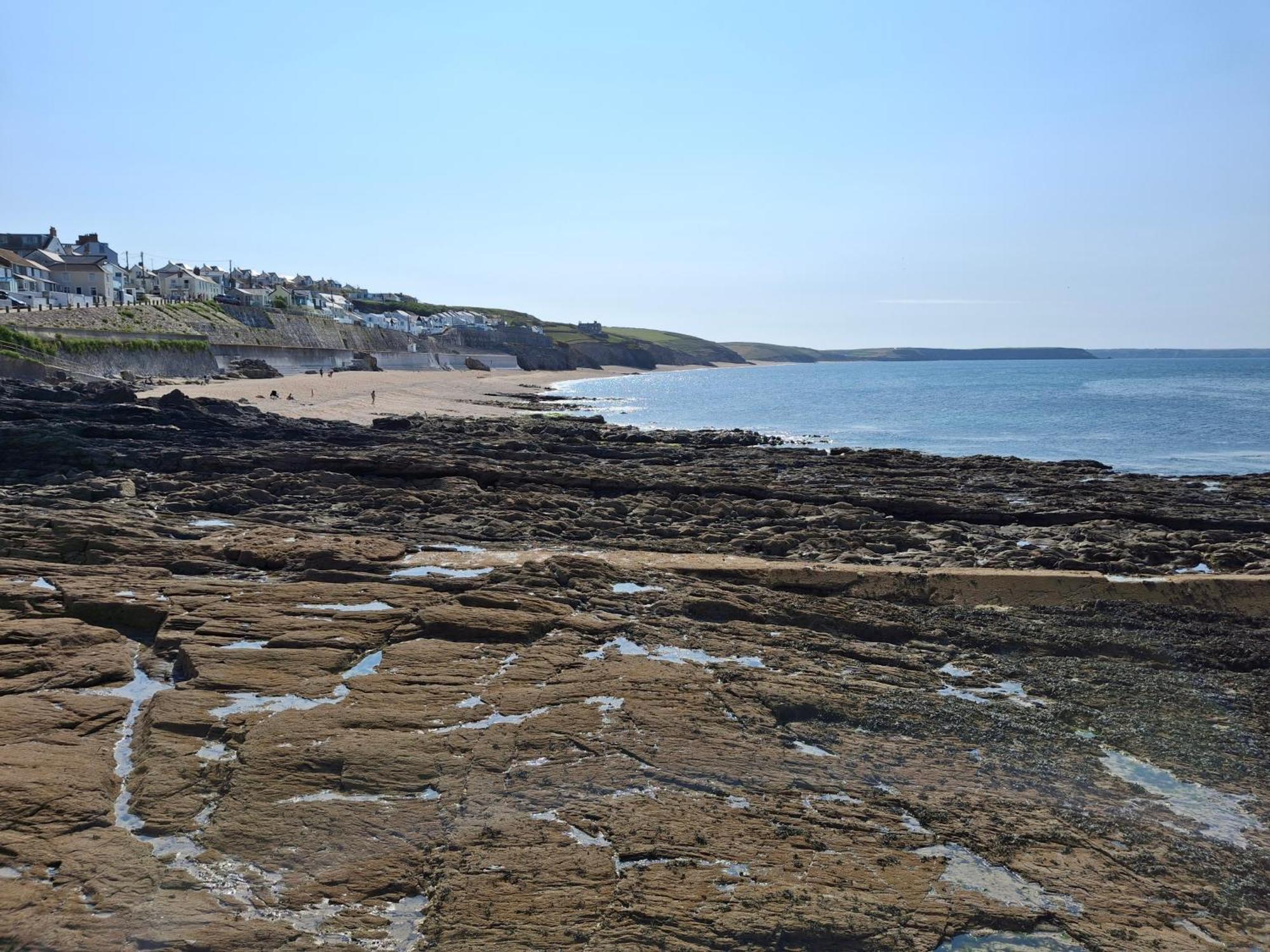 Apartment Loe Bar